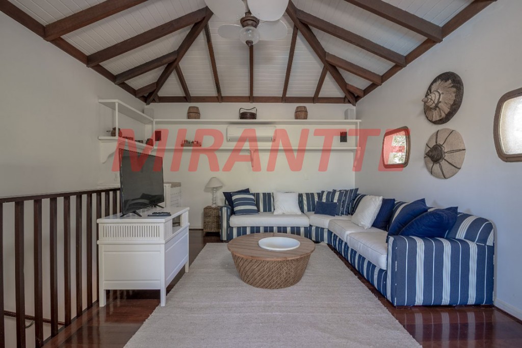 Sobrado de 588m² com 7 quartos em Maresias