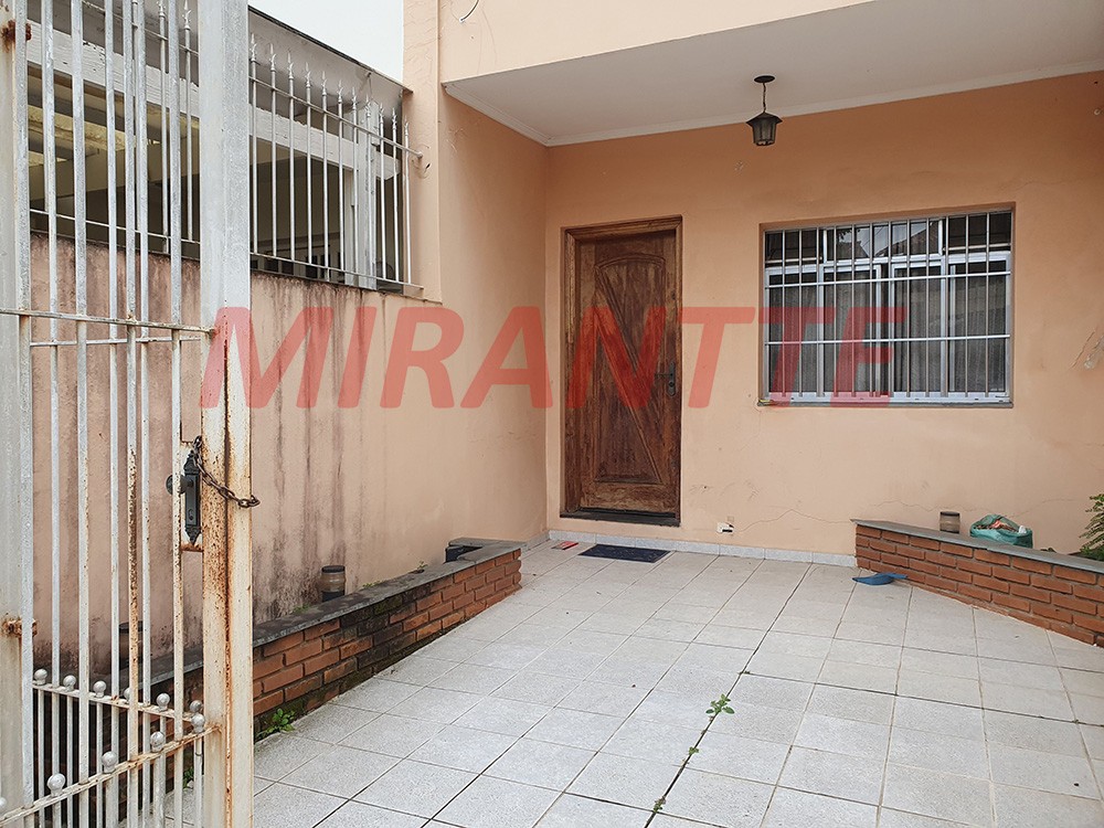 Sobrado de 167m² com 3 quartos em Água Fria