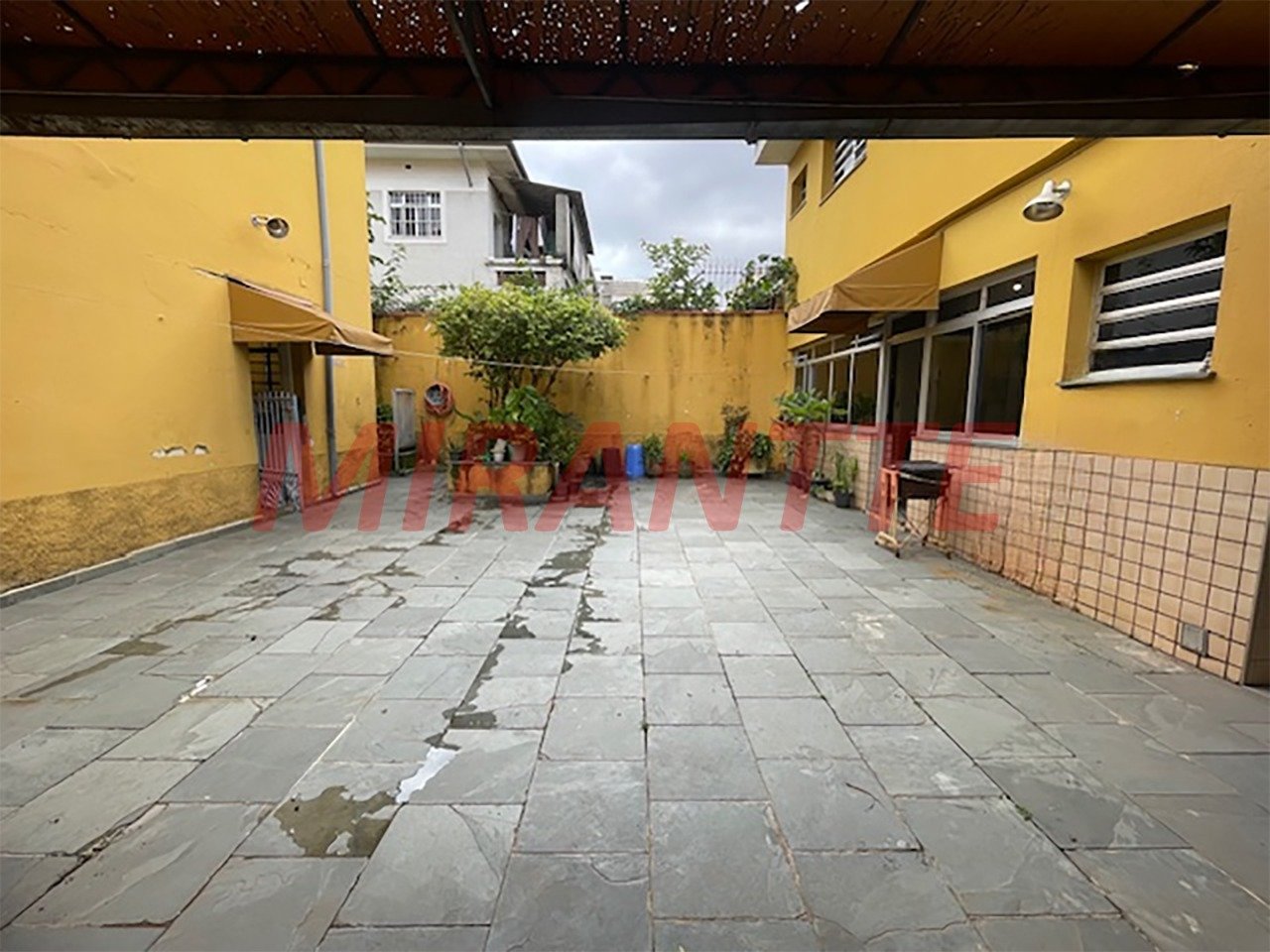 Sobrado de 220m² com 3 quartos em Parada Inglesa
