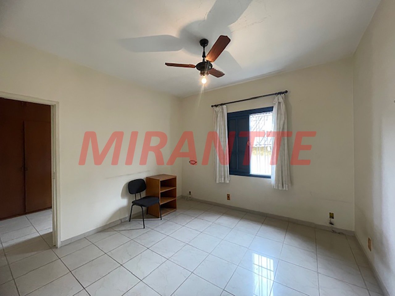 Sobrado de 220m² com 3 quartos em Parada Inglesa