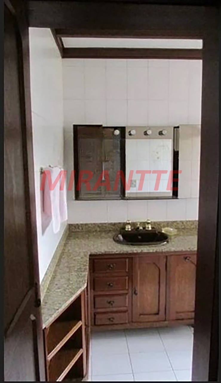 Sobrado de 230m² com 4 quartos em Vila Palmeira