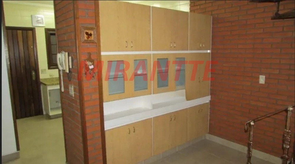 Sobrado de 230m² com 4 quartos em Vila Palmeira