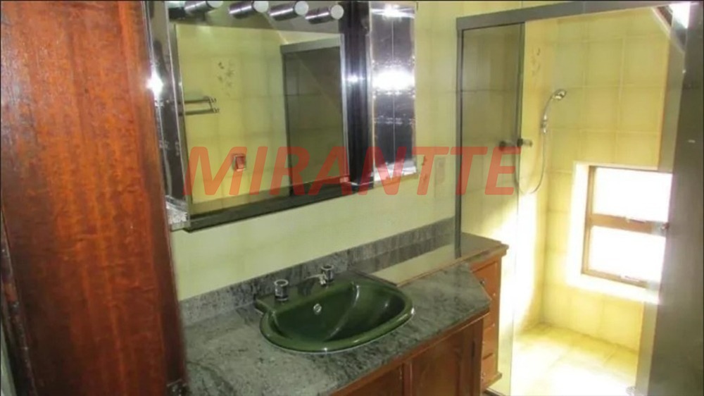 Sobrado de 230m² com 4 quartos em Vila Palmeira