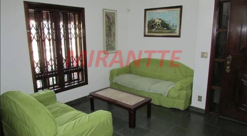 Sobrado de 230m² com 4 quartos em Vila Palmeira