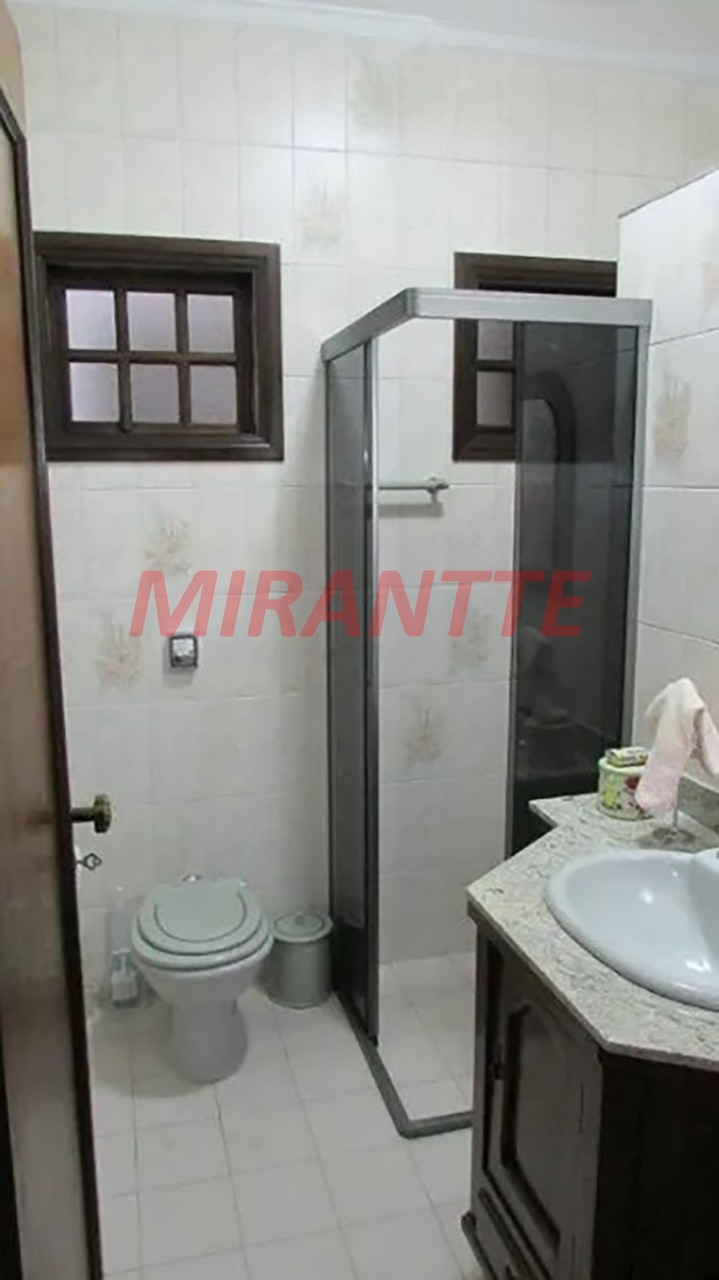 Sobrado de 230m² com 4 quartos em Vila Palmeira