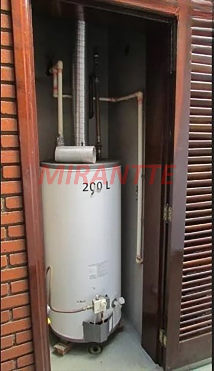 Sobrado de 230m² com 4 quartos em Vila Palmeira