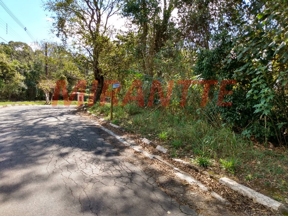Terreno de 1836m² em Serra Da Cantareira