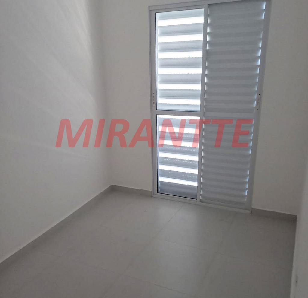 Apartamento de 40m² com 3 quartos em Vila Nivi