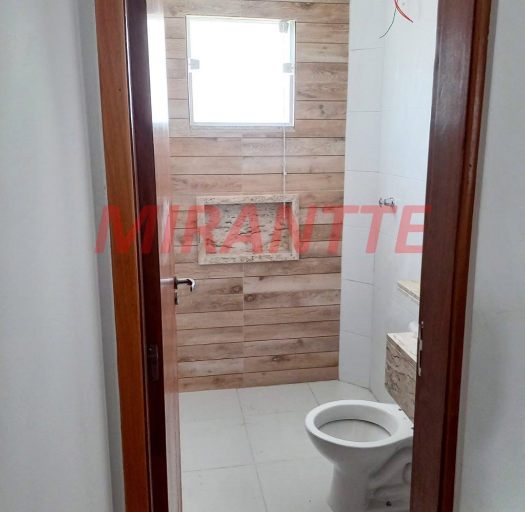 Apartamento de 40m² com 3 quartos em Vila Nivi