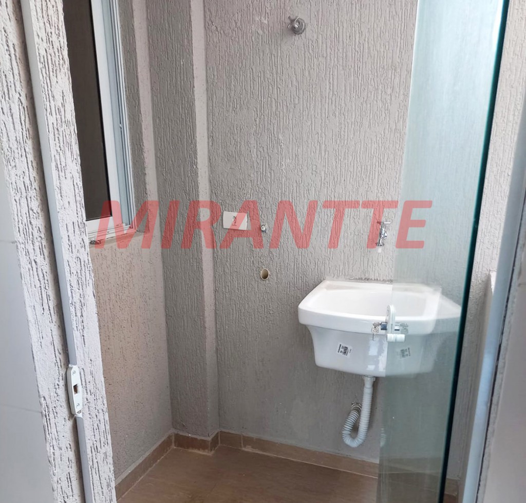 Apartamento de 35m² com 2 quartos em Vila Nivi