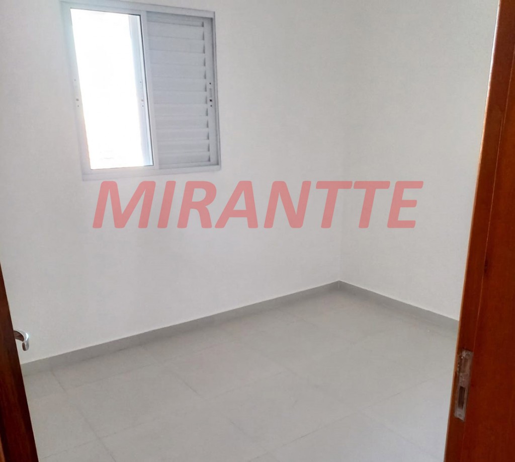 Apartamento de 35m² com 2 quartos em Vila Nivi