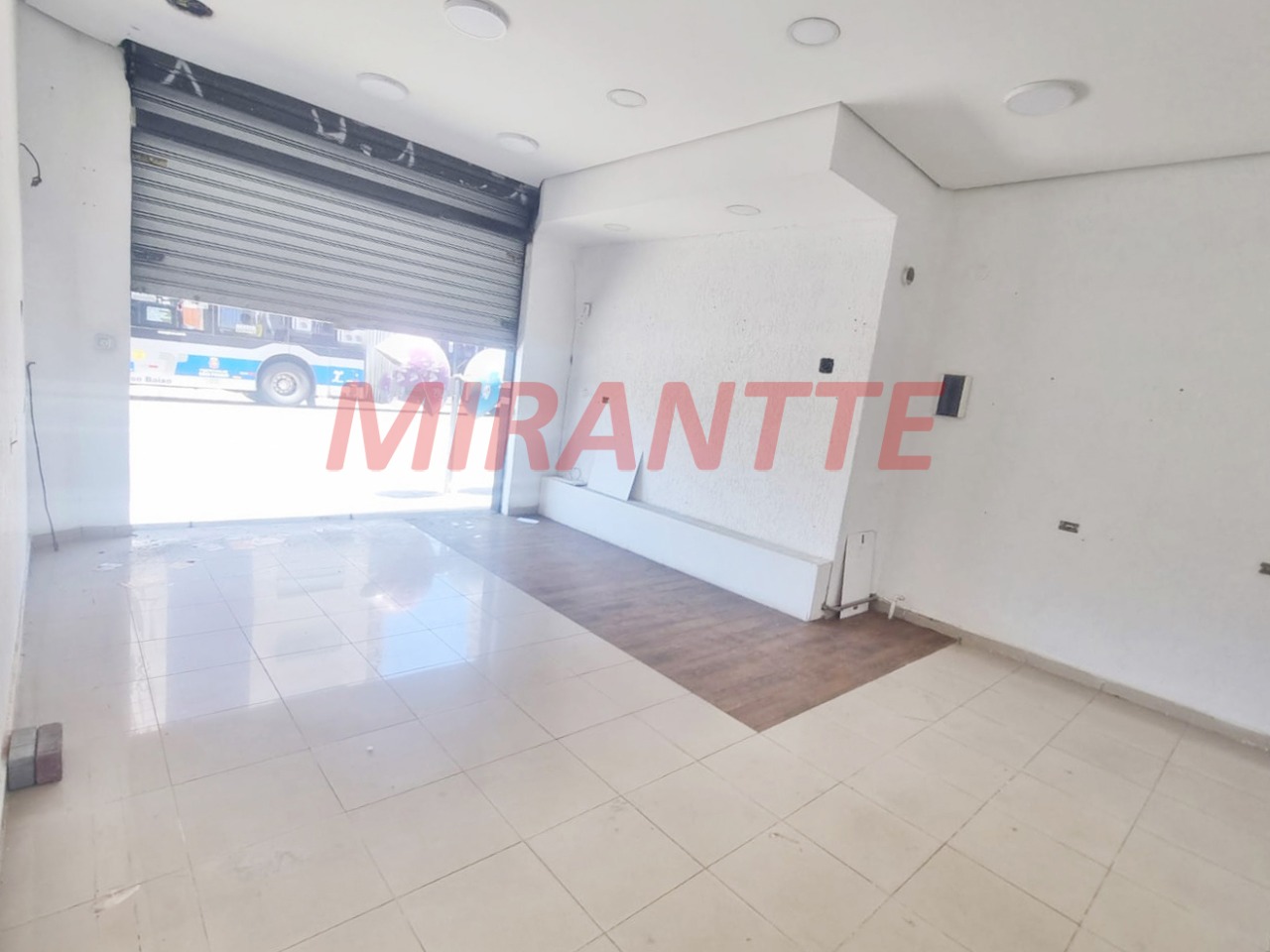 Comercial de 46m² em Santana