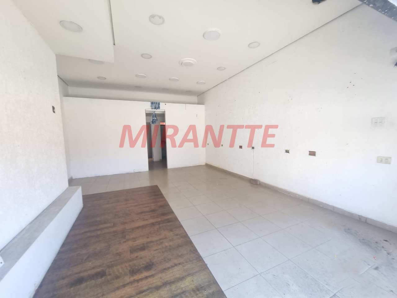 Comercial de 46m² em Santana