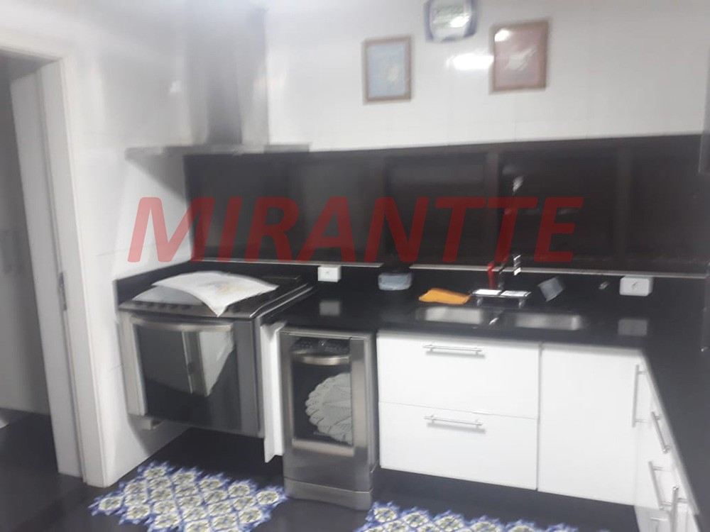 Apartamento de 253m² com 4 quartos em Santana