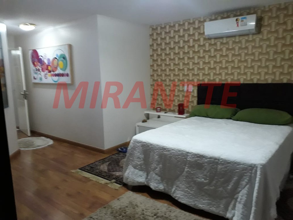 Apartamento de 253m² com 4 quartos em Santana
