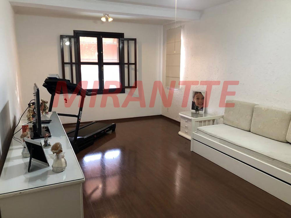 Sobrado de 422m² com 5 quartos em Tremembe