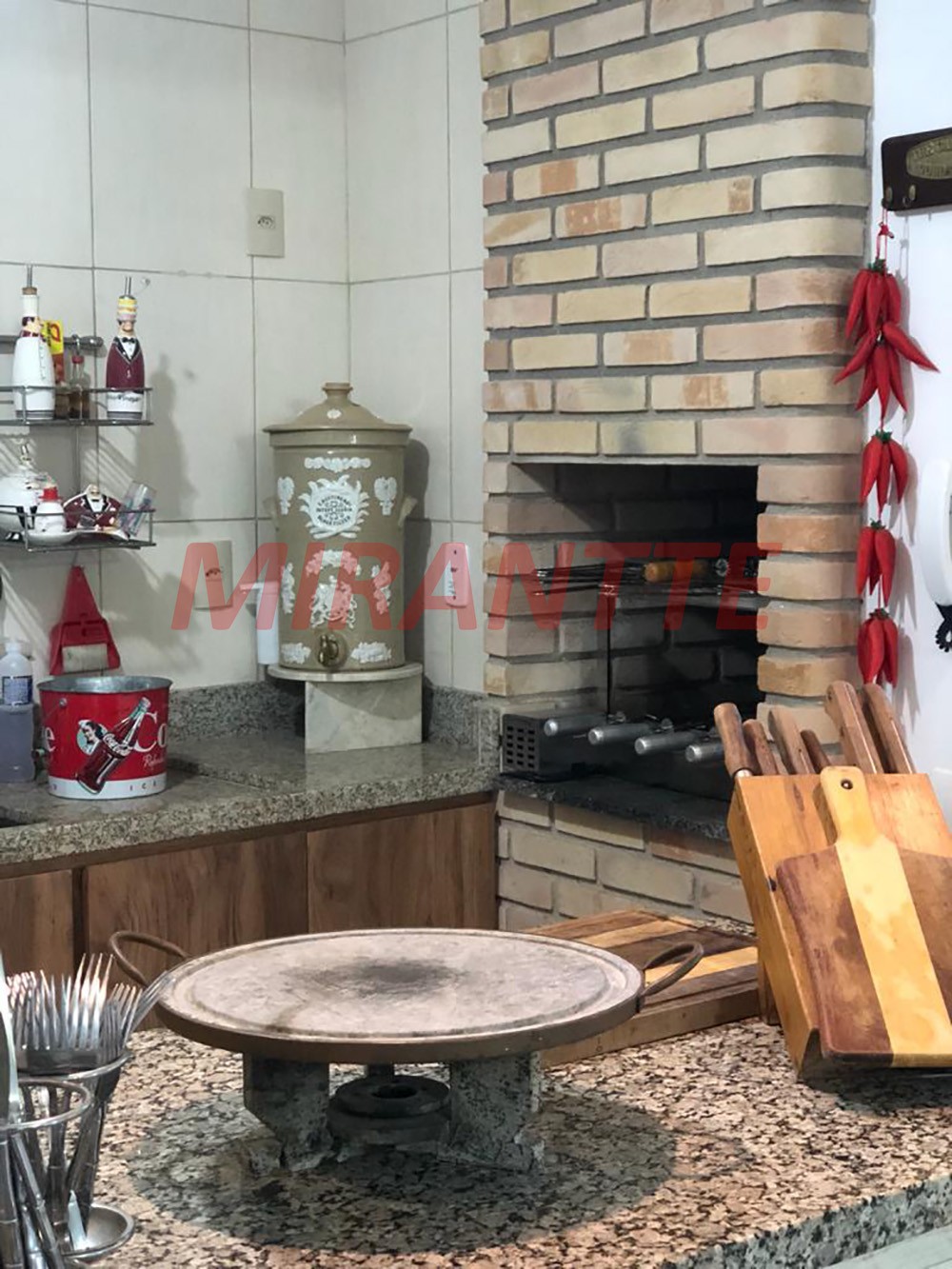 Sobrado de 422m² com 5 quartos em Tremembe