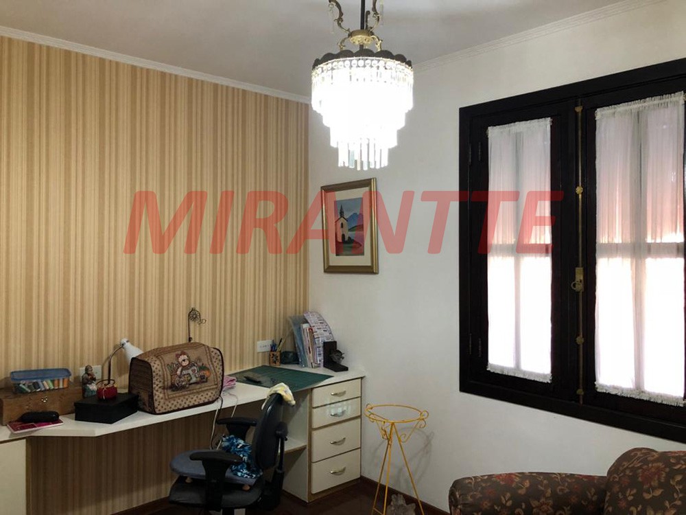 Sobrado de 422m² com 5 quartos em Tremembe