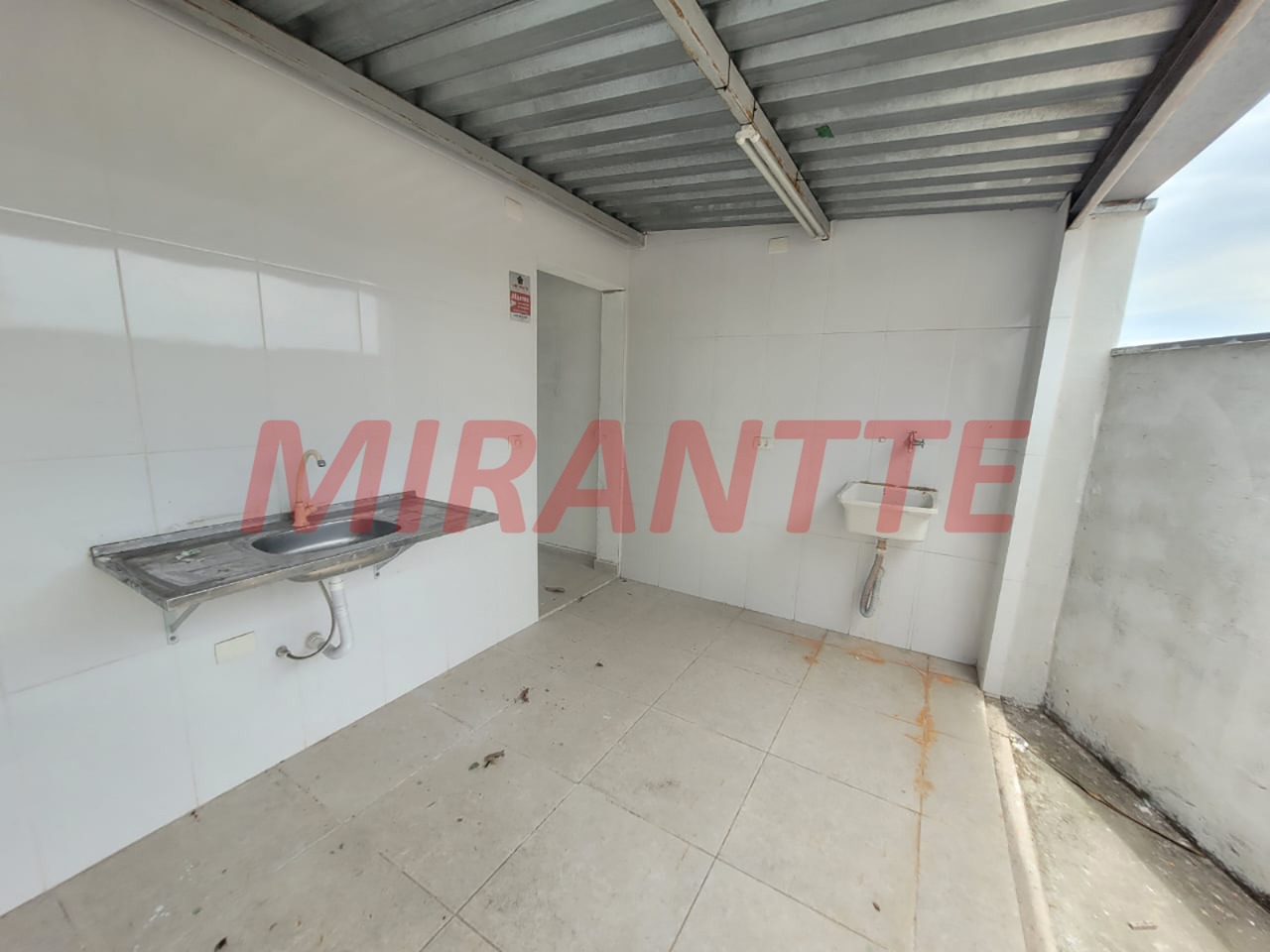 Comercial de 150m² em Bairro do Limão