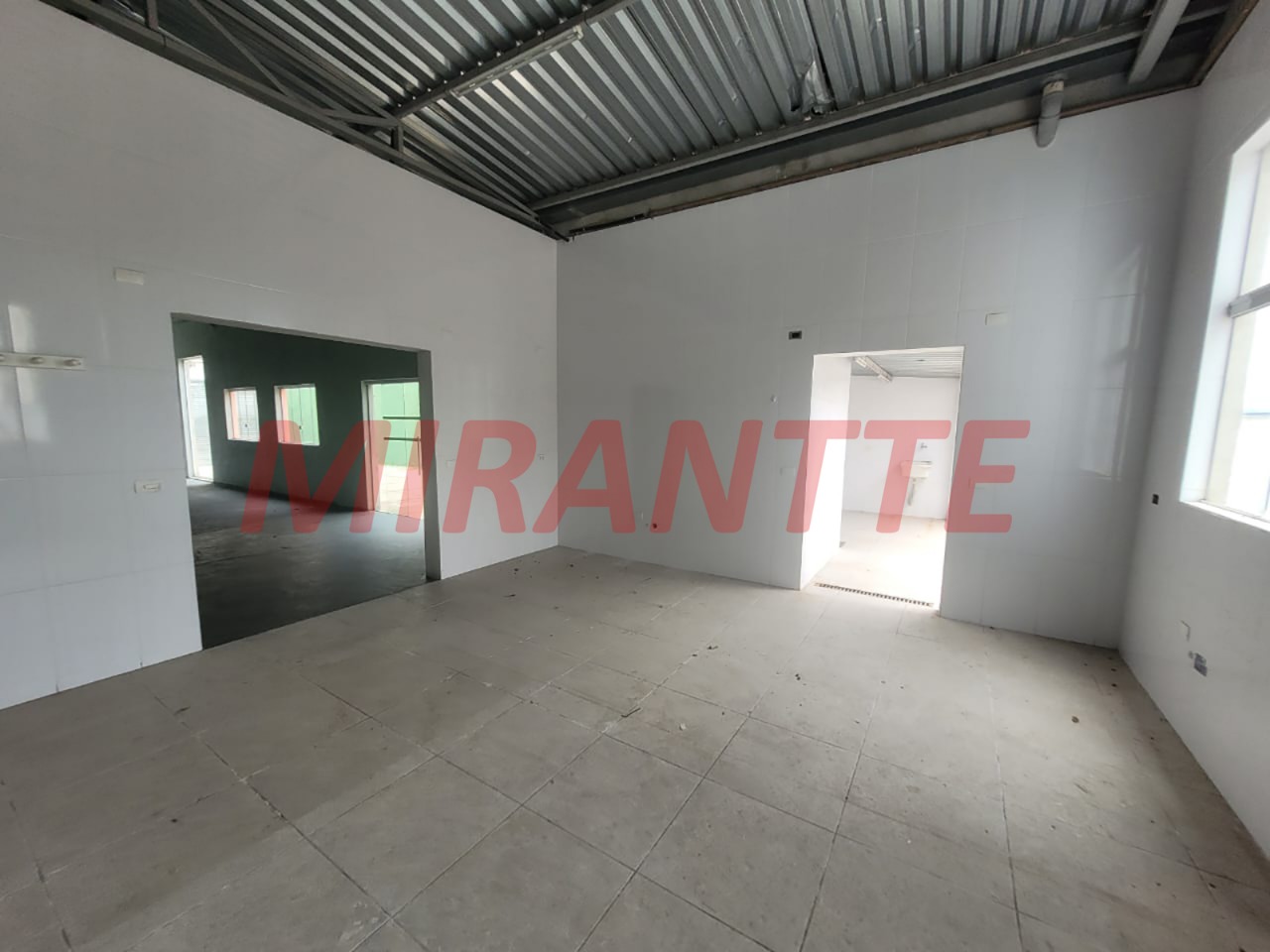Comercial de 150m² em Bairro do Limão