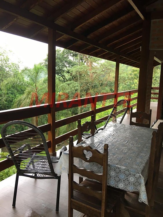 Casa terrea de 206m² com 4 quartos em Serra Da Cantareira
