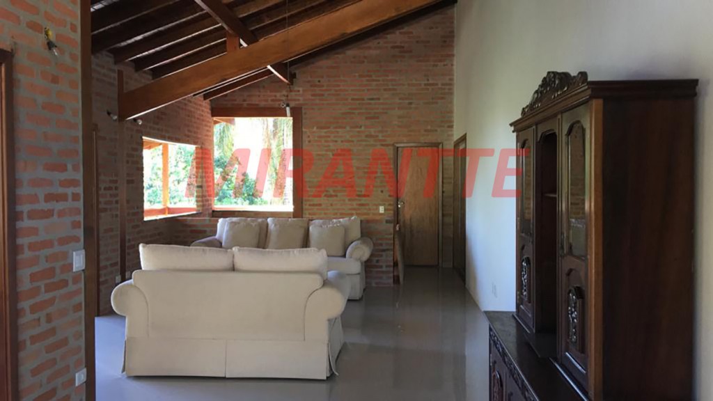 Casa terrea de 206m² com 4 quartos em Serra Da Cantareira