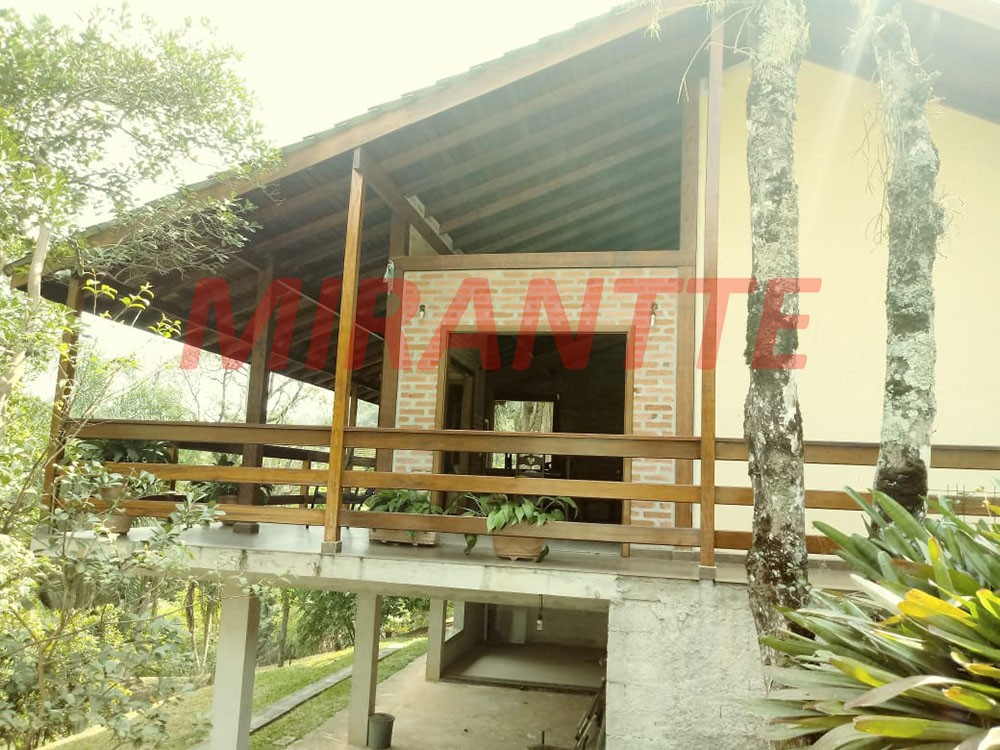 Casa terrea de 206m² com 4 quartos em Serra Da Cantareira