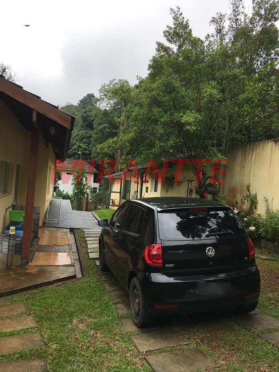 Casa terrea de 206m² com 4 quartos em Serra Da Cantareira