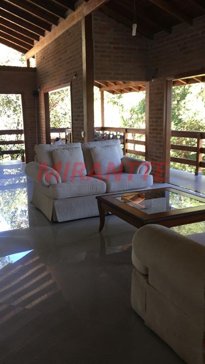 Casa terrea de 206m² com 4 quartos em Serra Da Cantareira