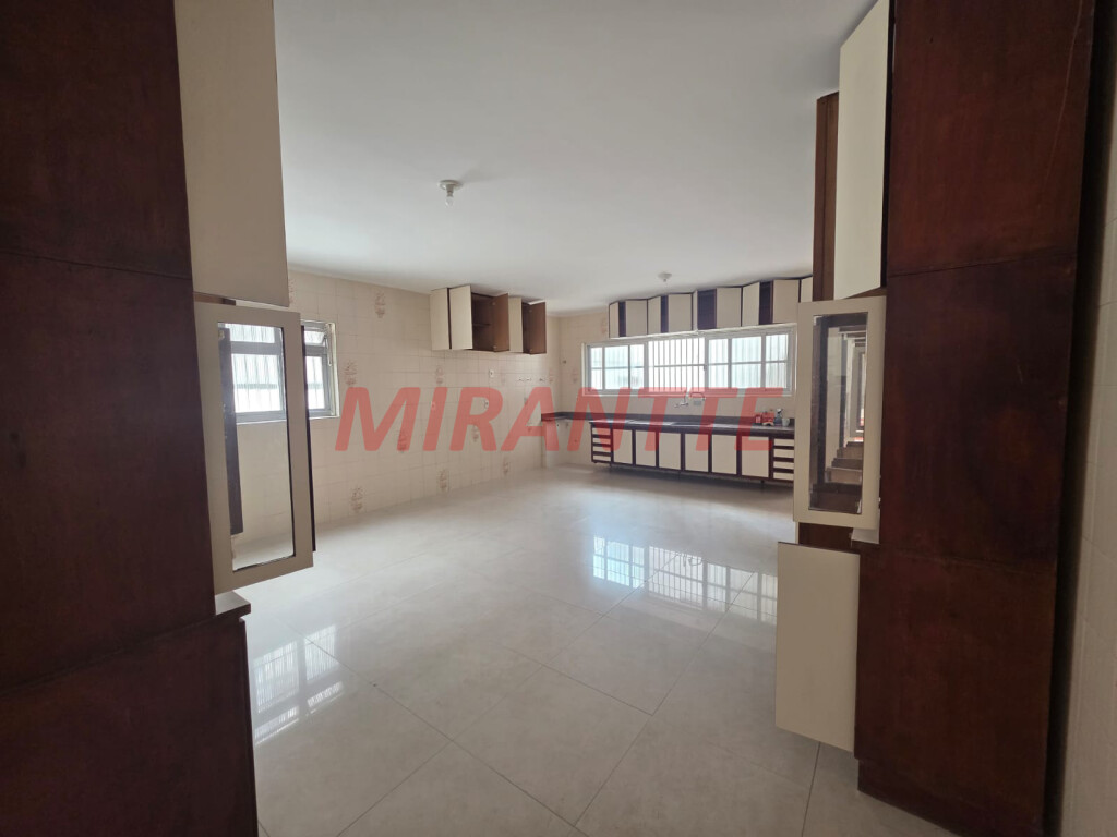 Sobrado de 293m² com 3 quartos em Jardim São Paulo