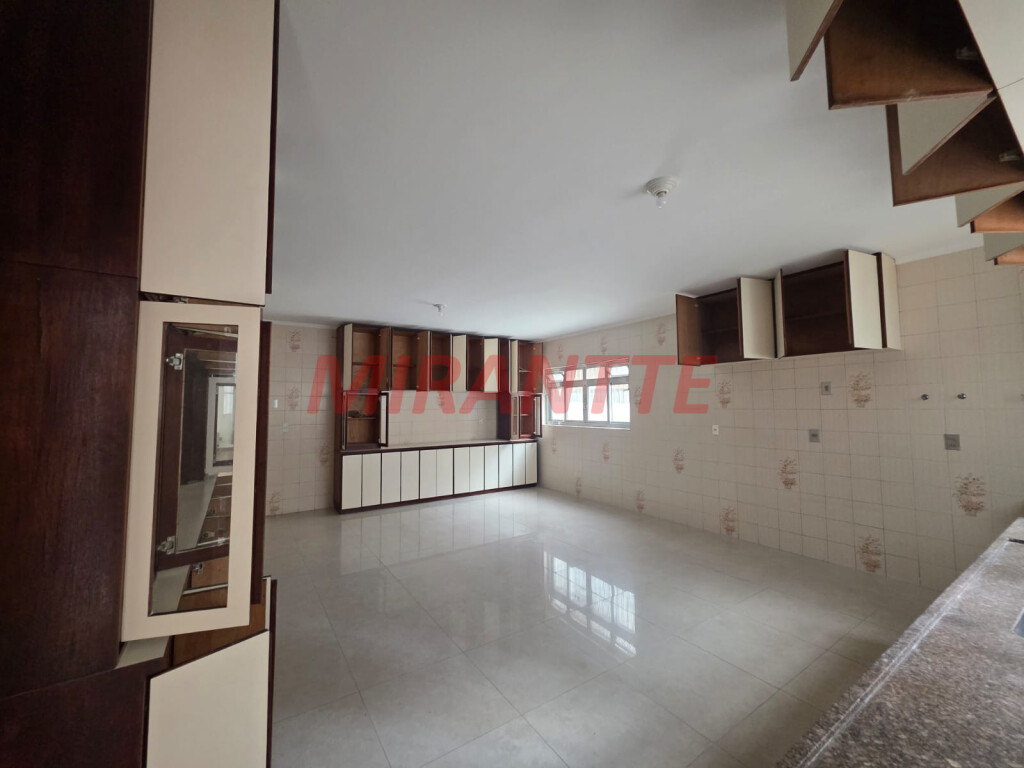 Sobrado de 293m² com 3 quartos em Jardim São Paulo