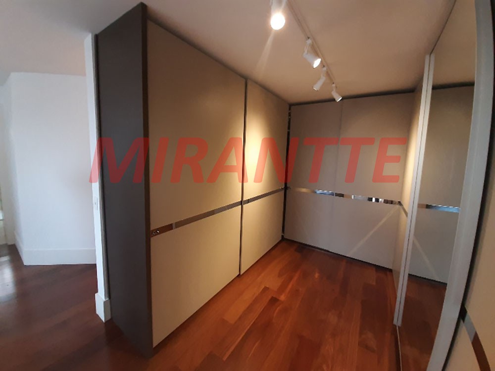 Apartamento de 220m² com 3 quartos em Santana