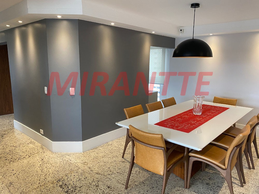 Apartamento de 220m² com 3 quartos em Santana