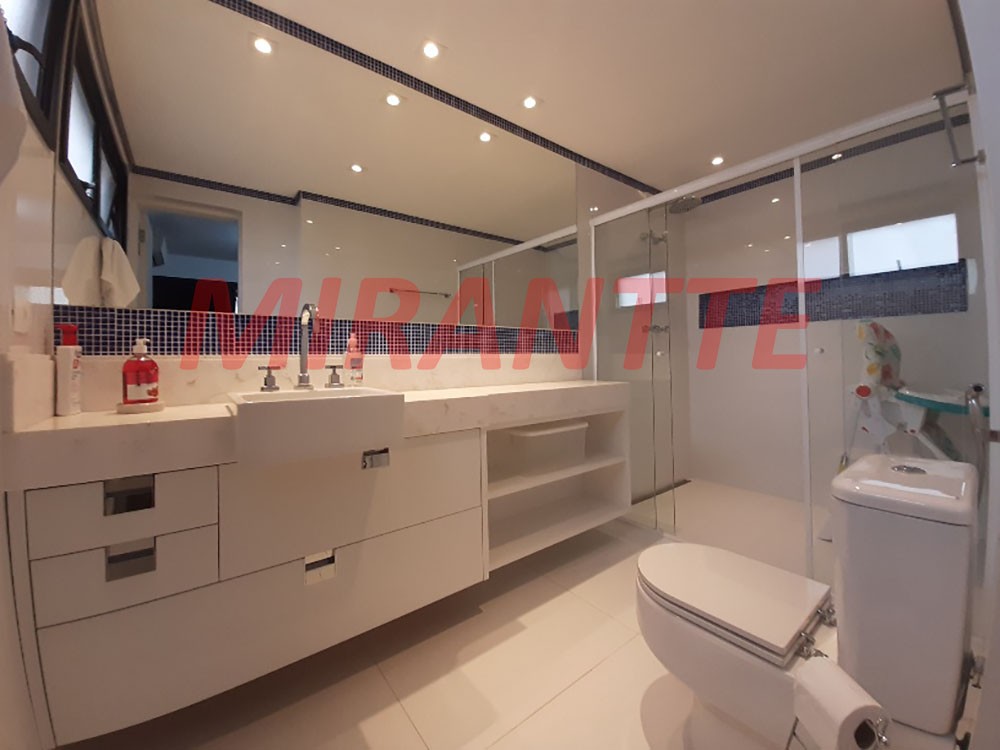 Apartamento de 220m² com 3 quartos em Santana