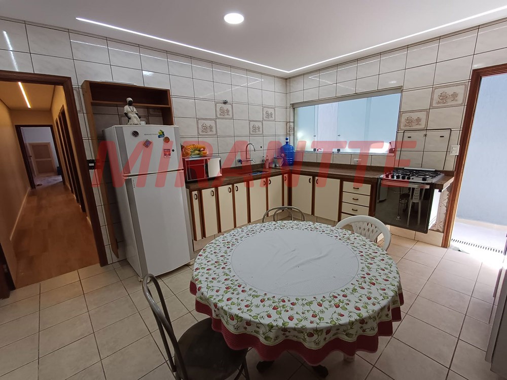Casa terrea de 177m² com 3 quartos em Vila Mazzei