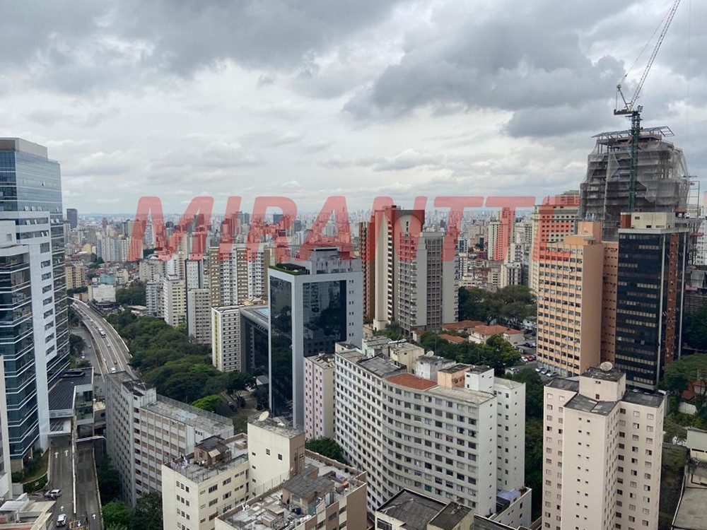 Apartamento de 130m² com 3 quartos em Jardim Paulista