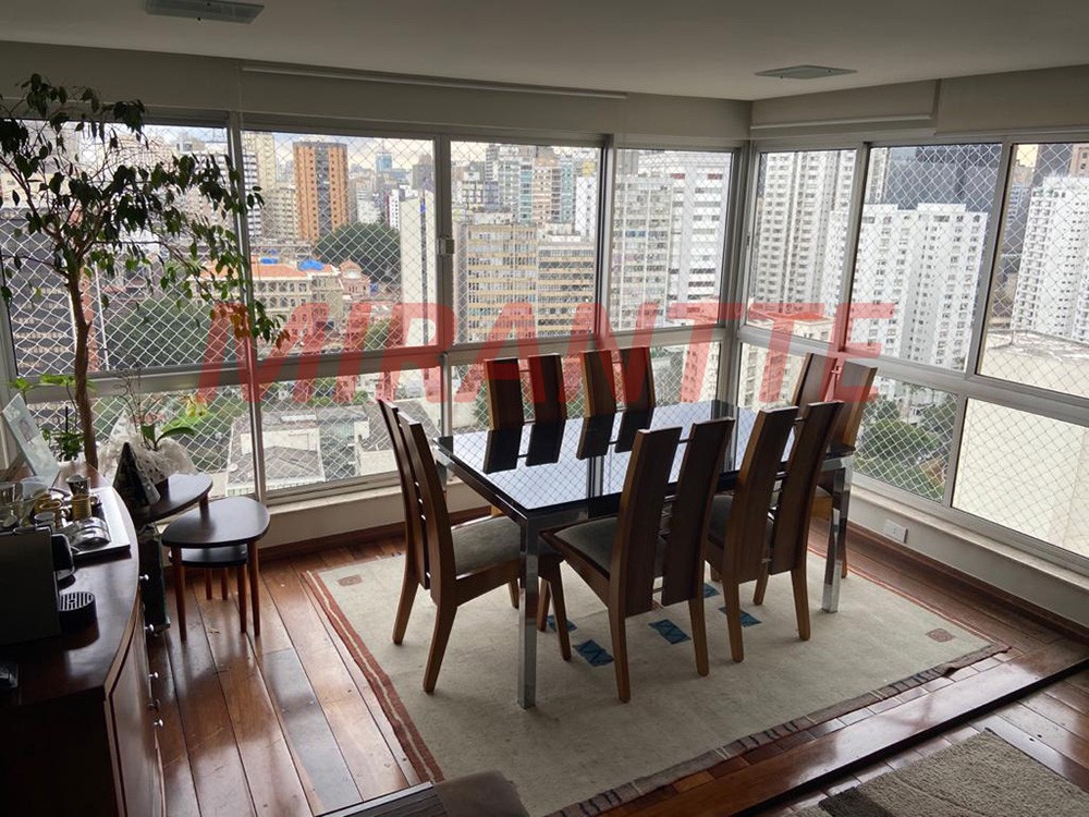 Apartamento de 130m² com 3 quartos em Jardim Paulista