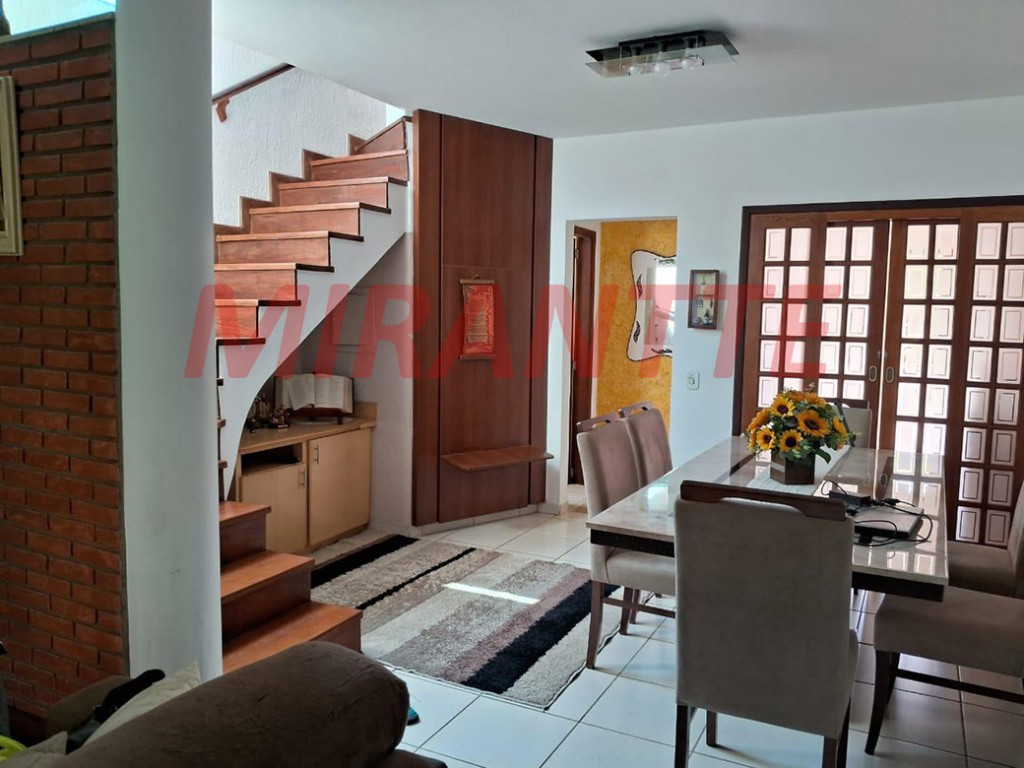 Sobrado de 180m² com 3 quartos em Vila Irmaos Arnoni