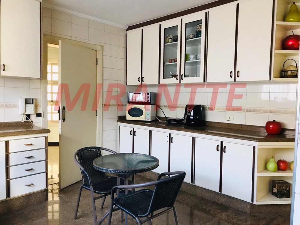 Casa terrea de 270m² com 4 quartos em Butantã