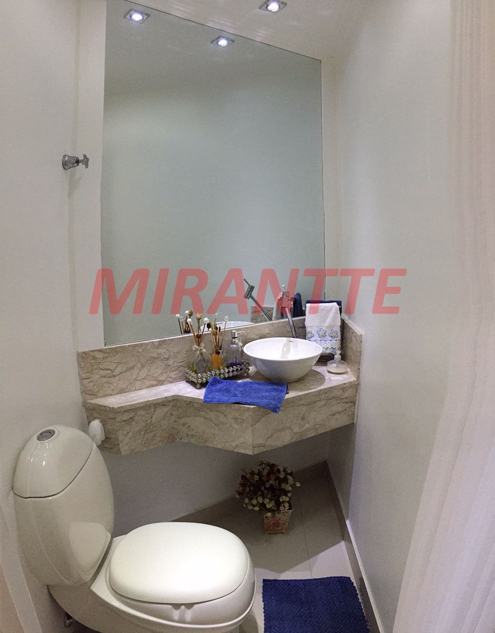 Sobrado de 433m² com 4 quartos em Vila Galvão