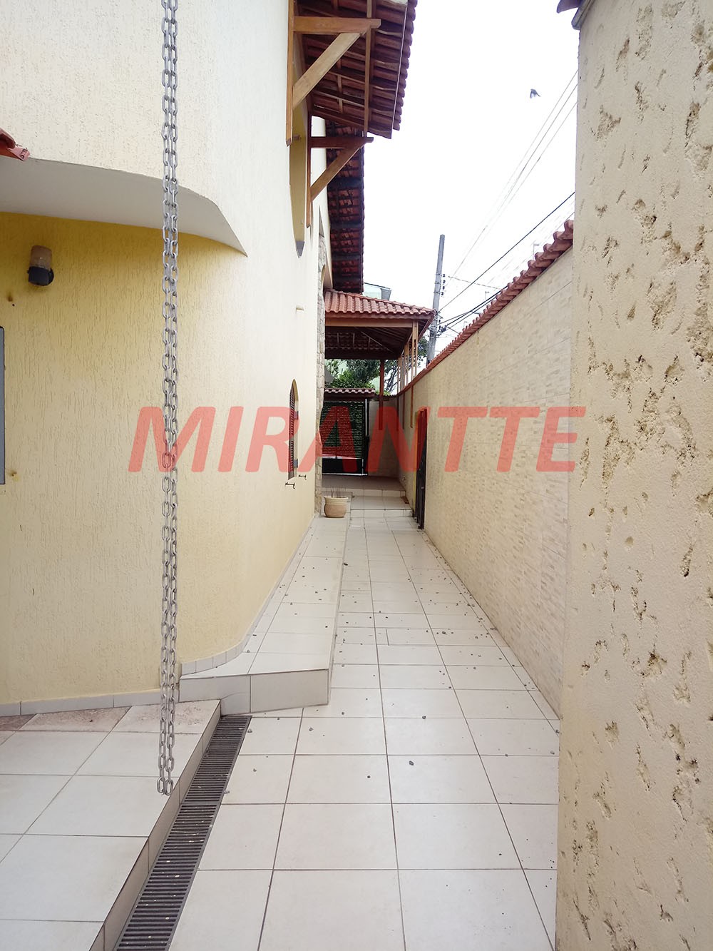 Sobrado de 450m² com 4 quartos em Vila Rosália