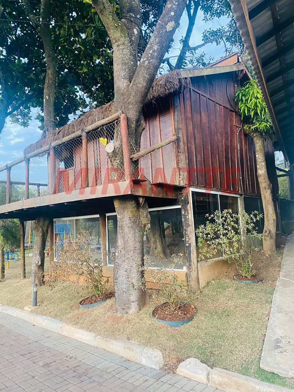 ChÁcara de 1200m² com 6 quartos em Jardim Estância Brasil