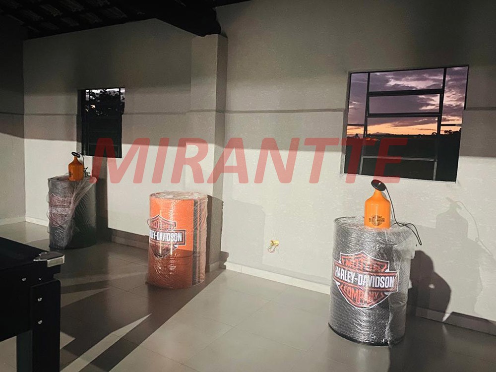 ChÁcara de 1200m² com 6 quartos em Jardim Estância Brasil