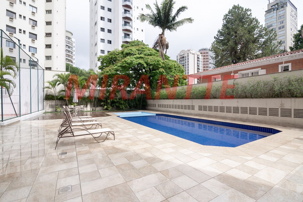 Apartamento de 260m² com 4 quartos em Vila Nova Conceição
