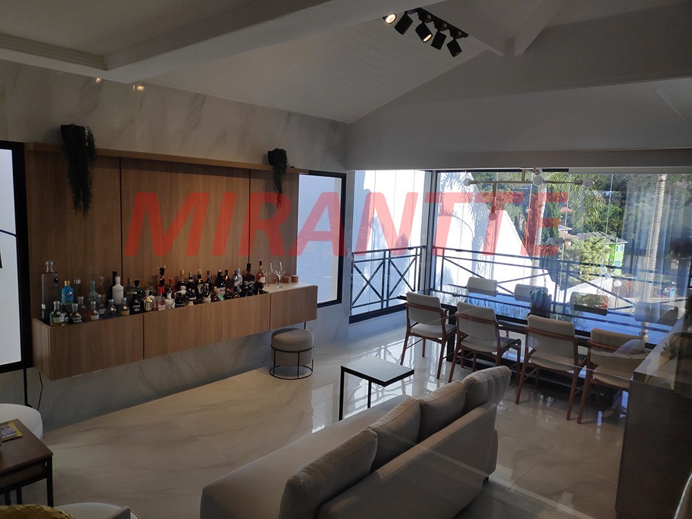 Sobrado de 430m² com 3 quartos em Jardim Itatinga