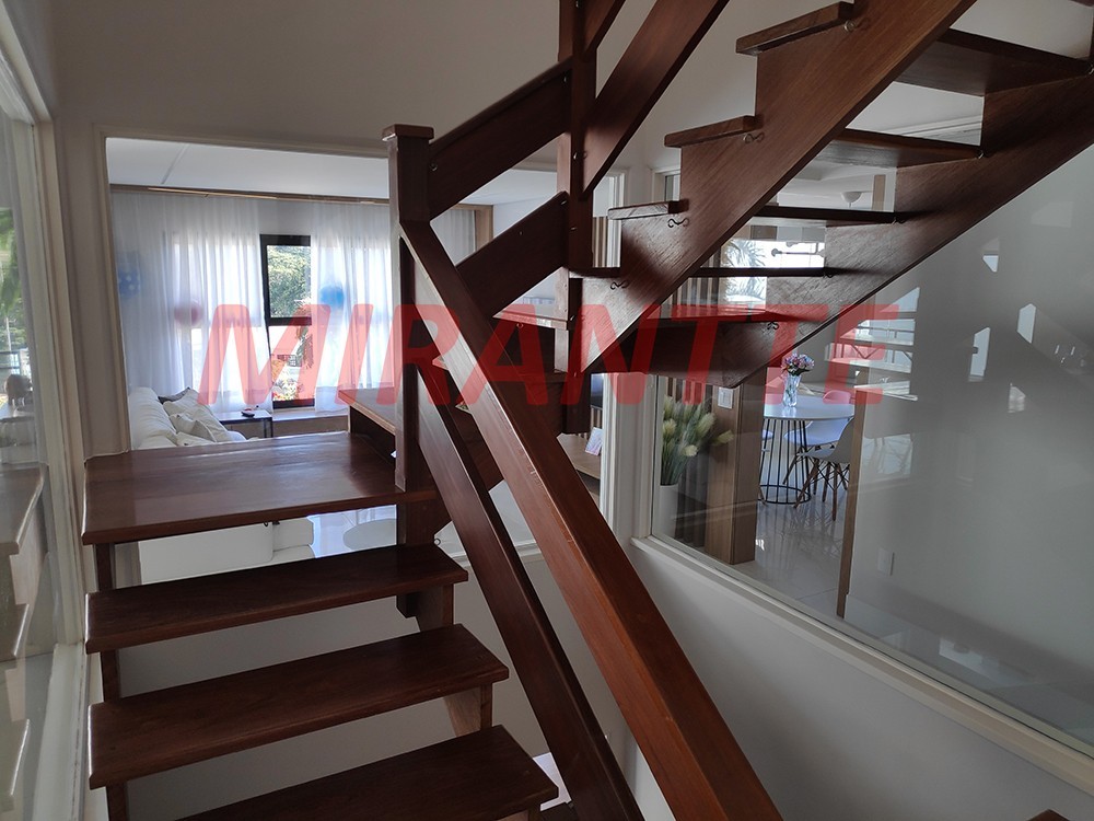 Sobrado de 430m² com 3 quartos em Jardim Itatinga
