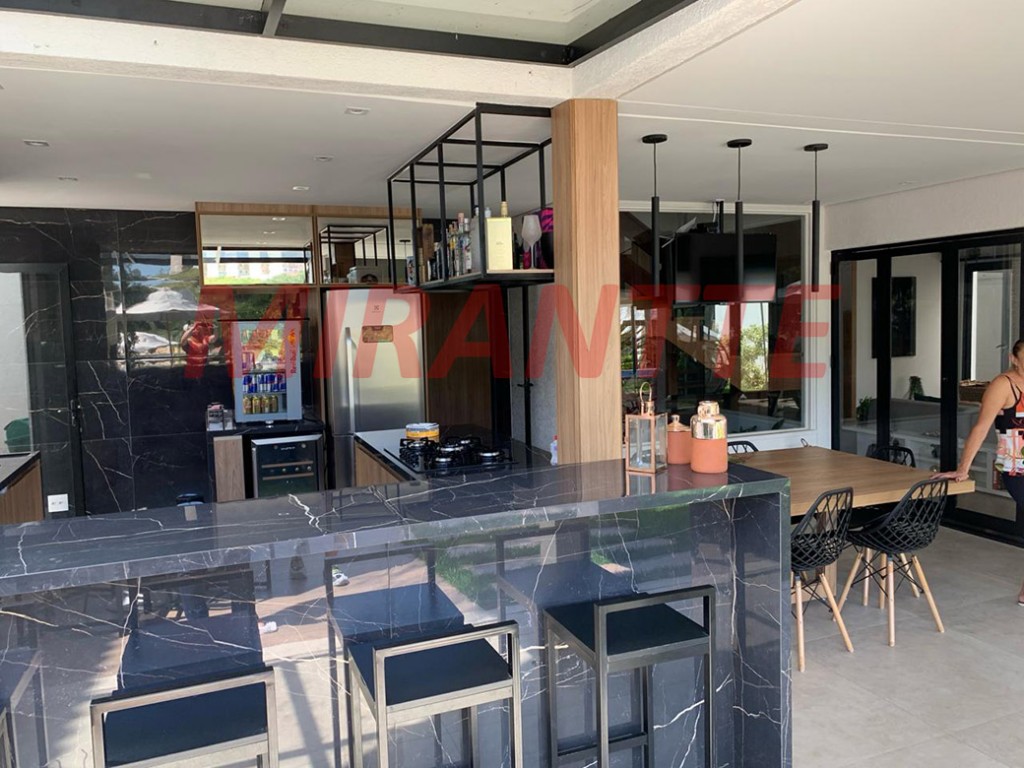 Sobrado de 430m² com 3 quartos em Jardim Itatinga
