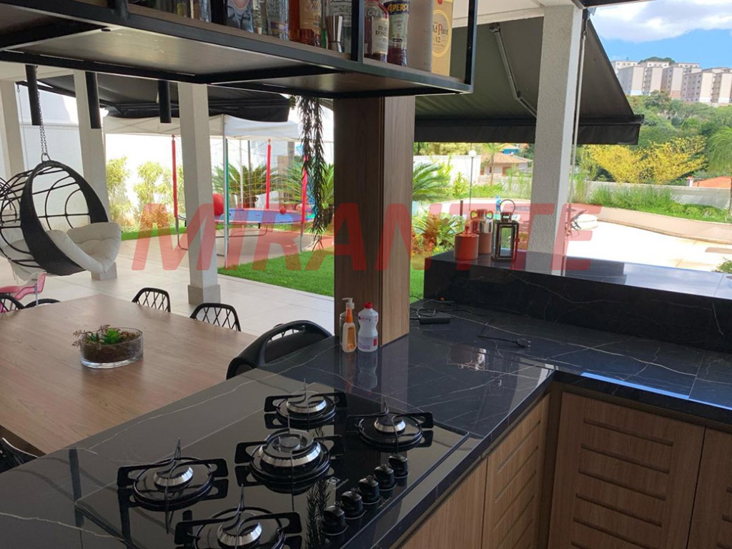 Sobrado de 430m² com 3 quartos em Jardim Itatinga