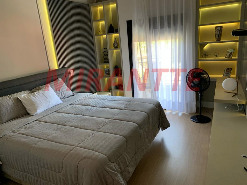 Sobrado de 430m² com 3 quartos em Jardim Itatinga
