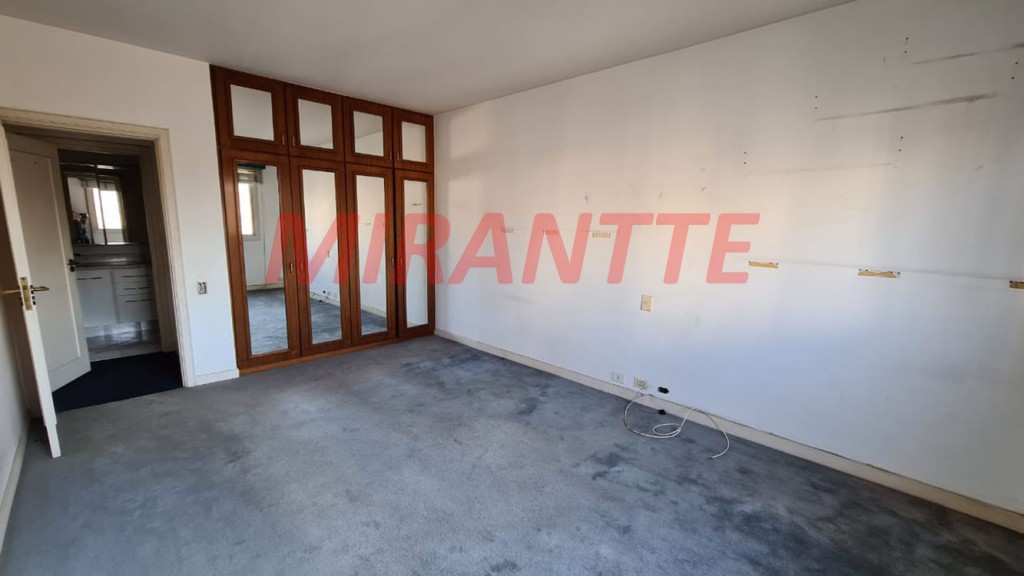 Apartamento de 279m² com 4 quartos em Itaim Bibi